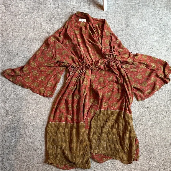 Kantha Bae silk Dreamweaver kimono - Picture 9 of 9